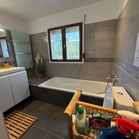 Maison Familiale Avec Grand Jardin Et Jeux Enfants بيت للعطل Teyran