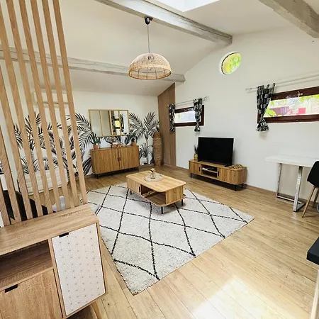 Holiday home Maison Familiale Avec Grand Jardin Et Jeux Enfants